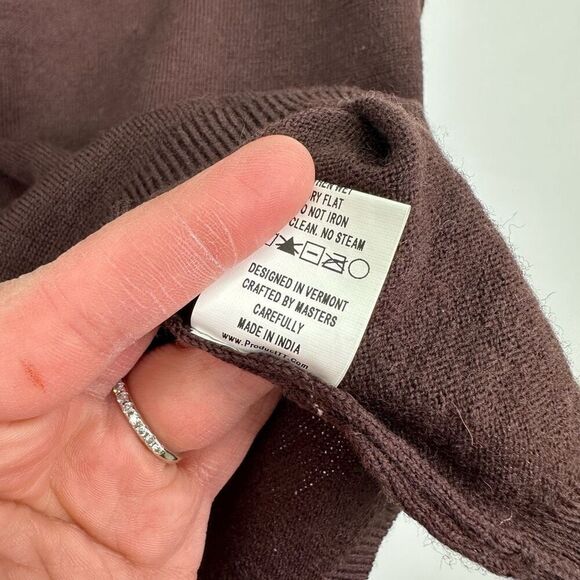 Product Think Tank Unisex Mt Abe 100% Wool Mahogany Brown V-neck Sweater Vest - Picture 6 of 9